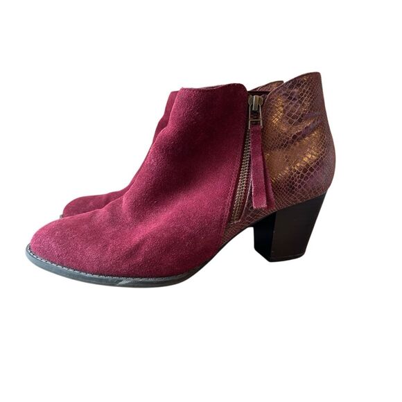 Vionic Anne bootie burgundy suede and faux snakeskin sz 9 work career - Picture 3 of 9